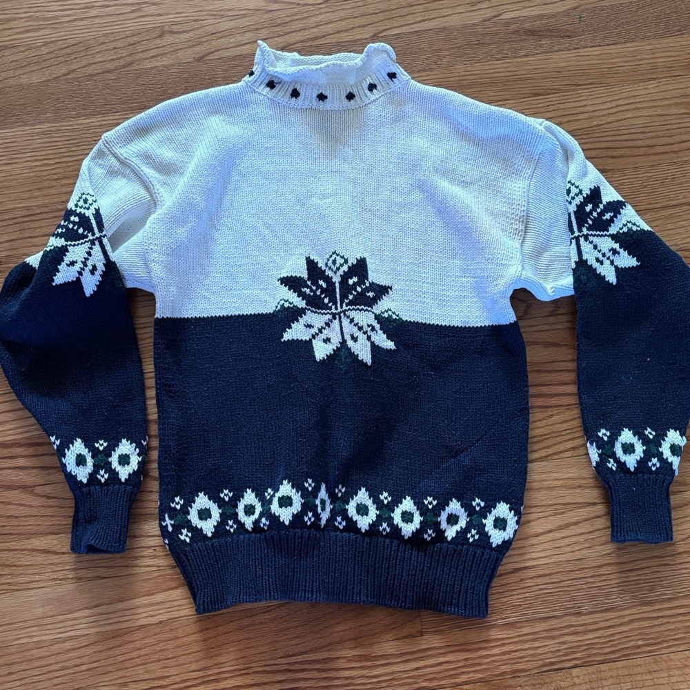 Vintage Gap Blue And White‎ Fair Isle Knit Sweater Snowflake Print Classic Small